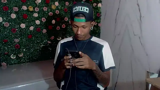 Snapshot of ManSant chatting on April 15, 2026, 3:19 pm ManSant online show from April 15, 2026, 3:19 pm