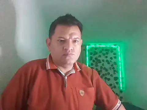 Snapshot of SexDiffrent chatting on May 15, 2026, 11:01 pm SexDiffrent online show from May 15, 2026, 11:01 pm