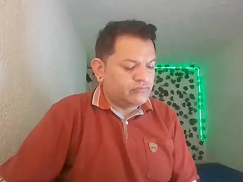 Snapshot of SexDiffrent chatting on May 21, 2026, 2:57 pm SexDiffrent online show from May 21, 2026, 2:57 pm