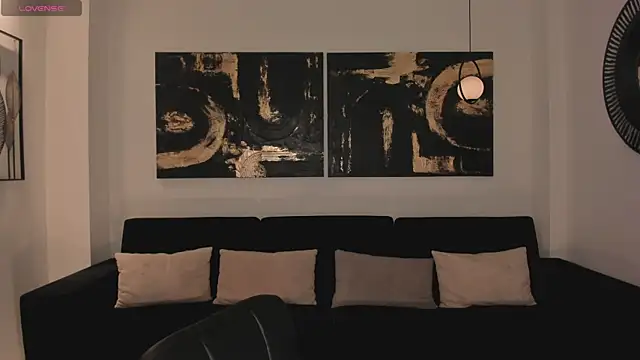 LilaWest online show from October 18, 2025, 11:11 am