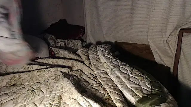 Snapshot of devine_TATAS chatting on September 13, 2025, 3:56 pm devine TATAS online show from September 13, 2025, 3:56 pm