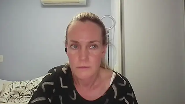 Snapshot of Annylove1 chatting on February 2, 2026, 12:20 am Annylove1 online show from February 2, 2026, 12:20 am