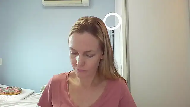 Snapshot of Annylove1 chatting on February 24, 2026, 10:13 am Annylove1 online show from February 24, 2026, 10:13 am