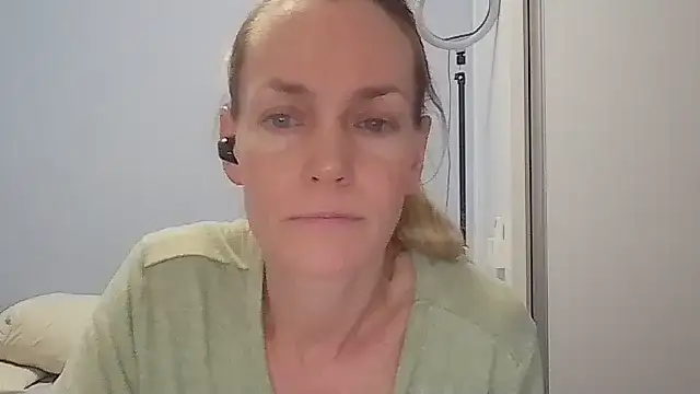 Annylove1 online show from March 11, 2026, 12:05 am