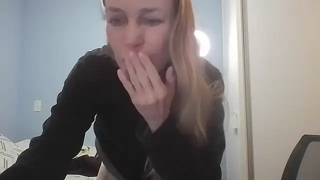 Annylove1 online show from July 6, 2026, 10:56 am