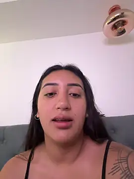 Snapshot of Hannahoff chatting on February 14, 2025, 6:08 pm Hannahoff online show from February 14, 2025, 6:08 pm