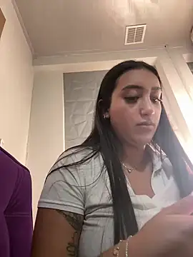 Snapshot of Hannahoff chatting on March 20, 2025, 10:40 pm Hannahoff online show from March 20, 2025, 10:40 pm