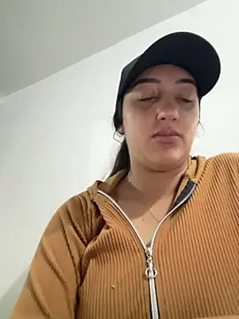 Snapshot of Hannahoff chatting on September 19, 2025, 3:08 am Hannahoff online show from September 19, 2025, 3:08 am