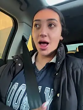 Snapshot of Hannahoff chatting on September 20, 2025, 10:22 pm Hannahoff online show from September 20, 2025, 10:22 pm