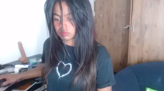 Snapshot of charlott7 chatting on December 20, 2024, 2:08 am charlott7 online show from December 20, 2024, 2:08 am