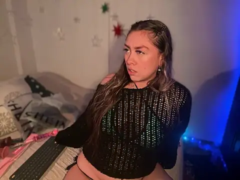 Im sophiie online show from January 4, 2025, 9:00 am