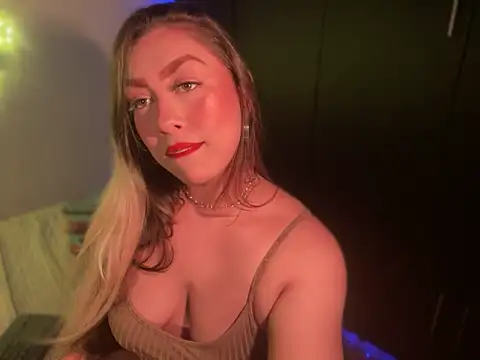 Im sophiie online show from January 5, 2025, 6:13 am