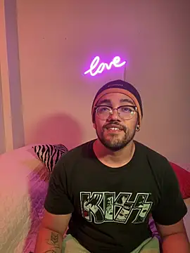 Im sophiie online show from February 21, 2025, 6:07 am