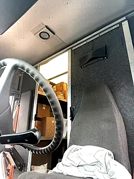 SlxmXBlxck online show from September 27, 2025, 2:22 pm