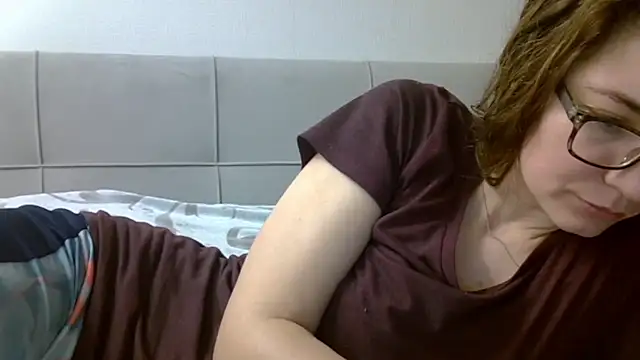 Ashleyspice online show from February 18, 2025, 8:05 am