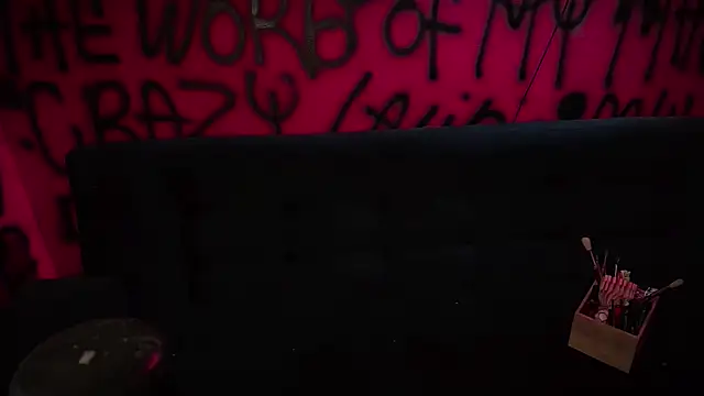 Snapshot of Laura_takint chatting on February 5, 2025, 4:03 pm Laura takint online show from February 5, 2025, 4:03 pm