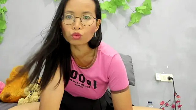 loveley jenny online show from April 8, 2026, 8:36 am