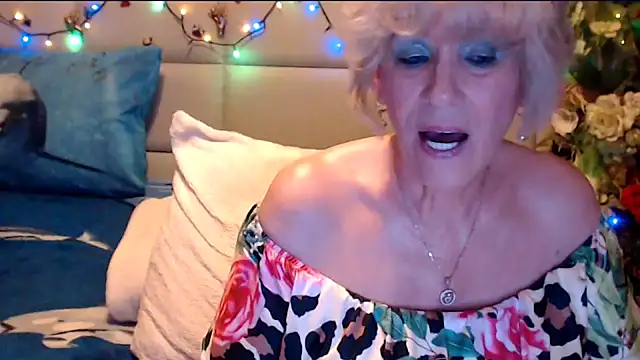 HappyWomanOn online show from March 3, 2026, 9:37 am