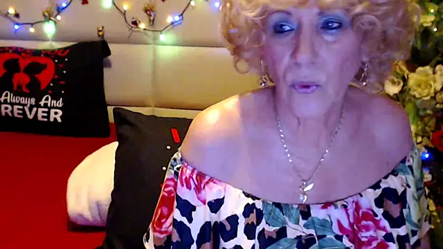 HappyWomanOn online show from March 11, 2026, 9:04 am