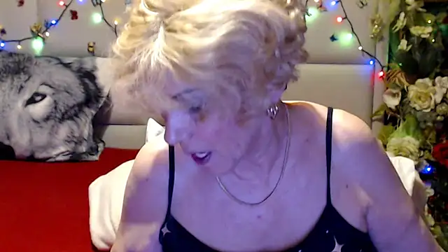 HappyWomanOn online show from May 27, 2026, 9:17 am