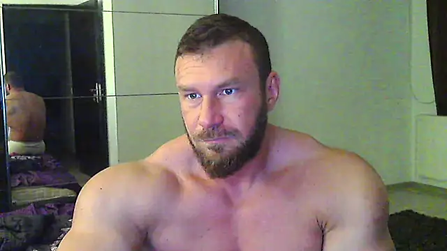 Snapshot of muscularkevin chatting on April 22, 2026, 4:04 am muscularkevin online show from April 22, 2026, 4:04 am