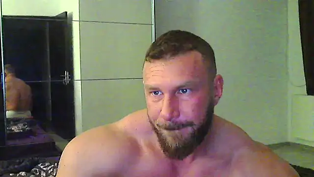 Snapshot of muscularkevin chatting on April 29, 2026, 3:21 am muscularkevin online show from April 29, 2026, 3:21 am