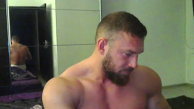 Snapshot of muscularkevin chatting on May 5, 2026, 3:03 am muscularkevin online show from May 5, 2026, 3:03 am