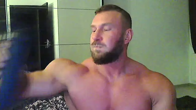 Snapshot of muscularkevin chatting on May 21, 2026, 3:24 am muscularkevin online show from May 21, 2026, 3:24 am