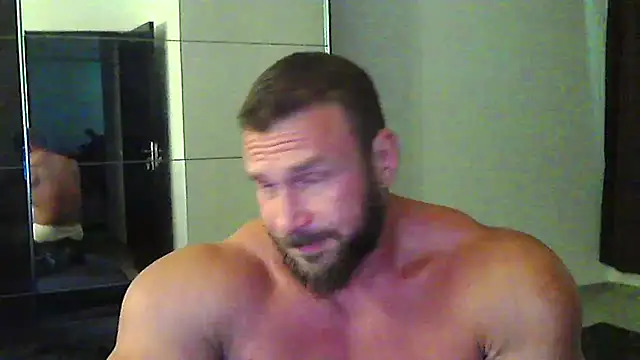 Snapshot of muscularkevin chatting on June 1, 2026, 3:58 pm muscularkevin online show from June 1, 2026, 3:58 pm