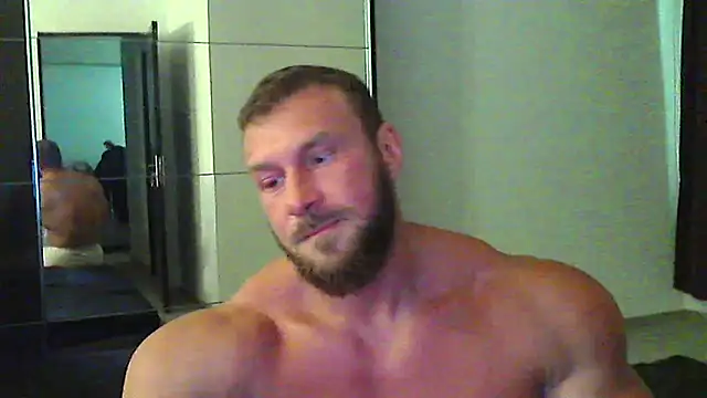 Snapshot of muscularkevin chatting on June 3, 2026, 1:14 pm muscularkevin online show from June 3, 2026, 1:14 pm
