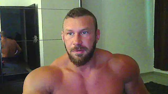 Snapshot of muscularkevin chatting on June 23, 2026, 3:37 am muscularkevin online show from June 23, 2026, 3:37 am