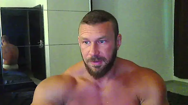 Snapshot of muscularkevin chatting on June 24, 2026, 3:38 am muscularkevin online show from June 24, 2026, 3:38 am