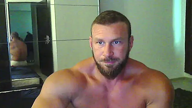 Snapshot of muscularkevin chatting on June 27, 2026, 1:17 pm muscularkevin online show from June 27, 2026, 1:17 pm