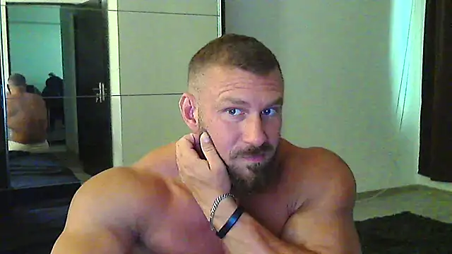 Snapshot of muscularkevin chatting on July 1, 2026, 1:13 pm muscularkevin online show from July 1, 2026, 1:13 pm