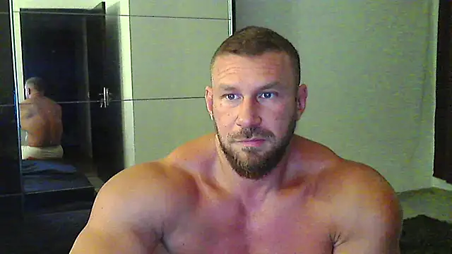 Snapshot of muscularkevin chatting on July 2, 2026, 6:14 pm muscularkevin online show from July 2, 2026, 6:14 pm