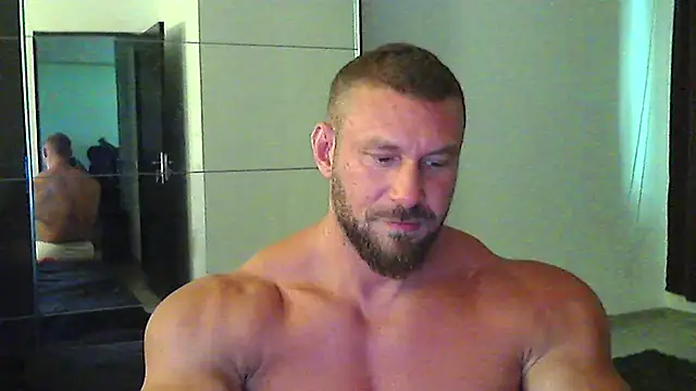 Snapshot of muscularkevin chatting on July 6, 2026, 1:30 pm muscularkevin online show from July 6, 2026, 1:30 pm