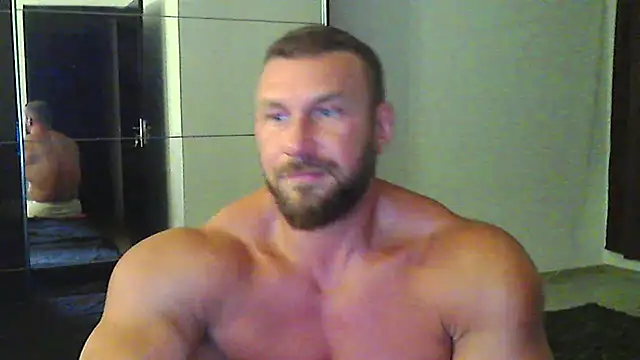 Snapshot of muscularkevin chatting on July 8, 2026, 6:12 pm muscularkevin online show from July 8, 2026, 6:12 pm