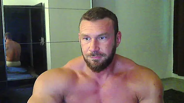 Snapshot of muscularkevin chatting on July 19, 2026, 3:21 am muscularkevin online show from July 19, 2026, 3:21 am