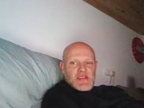 davigochi77bcn online show from March 2, 2025, 9:54 pm