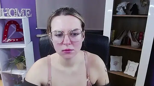 Zoey Erotic online show from January 9, 2026, 5:32 am