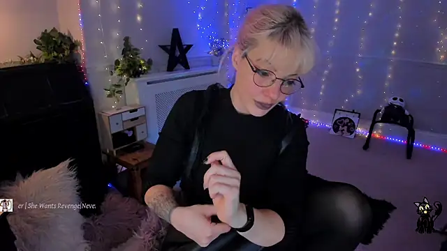 Snapshot of AliceW0lf chatting on March 3, 2025, 8:54 pm AliceW0lf online show from March 3, 2025, 8:54 pm