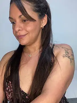 Snapshot of Kataliina chatting on February 24, 2025, 5:54 am Kataliina online show from February 24, 2025, 5:54 am