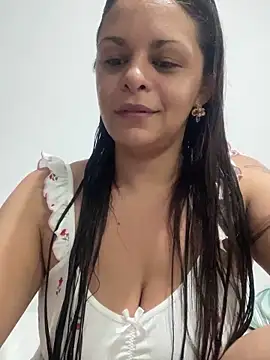 Snapshot of Kataliina chatting on March 3, 2025, 9:05 pm Kataliina online show from March 3, 2025, 9:05 pm