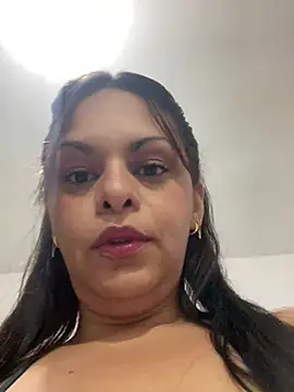 Snapshot of Kataliina chatting on March 11, 2025, 10:09 pm Kataliina online show from March 11, 2025, 10:09 pm