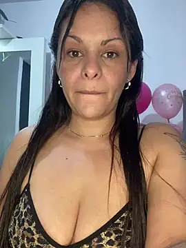 Snapshot of Kataliina chatting on March 18, 2025, 2:47 am Kataliina online show from March 18, 2025, 2:47 am