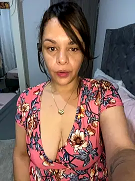 Snapshot of Kataliina chatting on September 18, 2025, 4:14 am Kataliina online show from September 18, 2025, 4:14 am