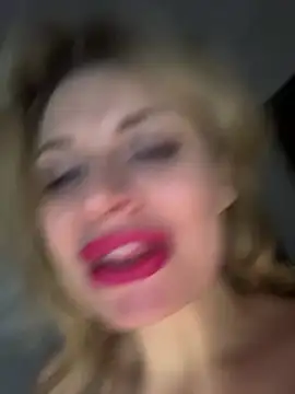 Evellyn online show from January 10, 2026, 6:42 pm