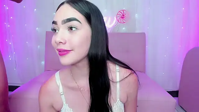 Snapshot of Litzy1_ chatting on February 13, 2025, 8:24 pm Litzy1  online show from February 13, 2025, 8:24 pm