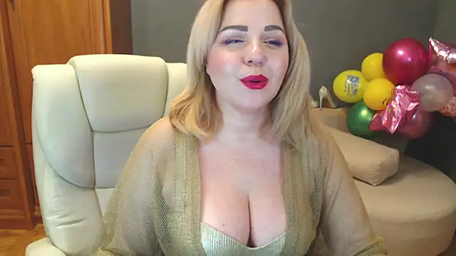 Cute sun online show from February 12, 2025, 6:29 am