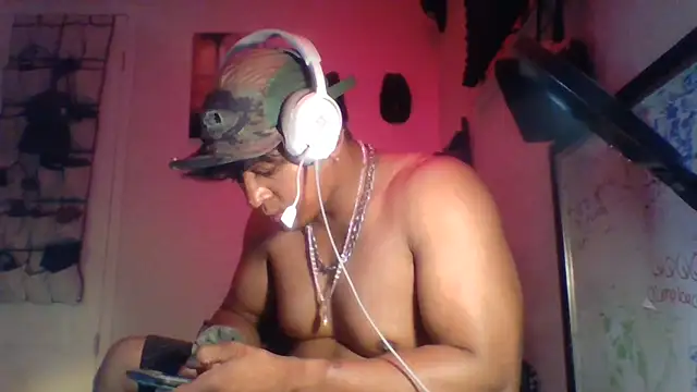 CleanGrey online show from August 5, 2026, 5:10 am